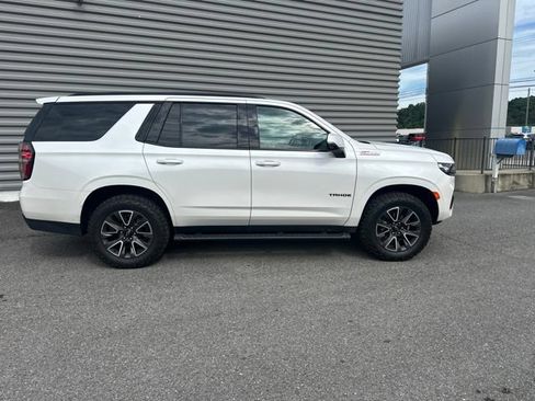 Used 2022 Chevrolet Tahoe Z71 w/ Luxury Package AWD/4WD image 4