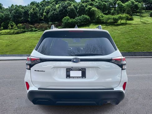 New 2026 Subaru Forester Premium w/ Premium/Limited Package AWD/4WD image 4