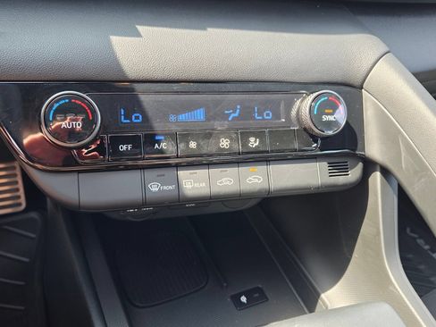 Certified 2025 Hyundai Elantra Sport FWD image 19