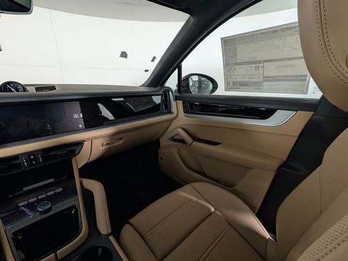 New 2026 Porsche Cayenne Coupe image 23