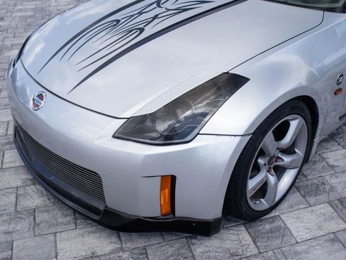 Used 2006 Nissan 350Z Touring RWD image 13