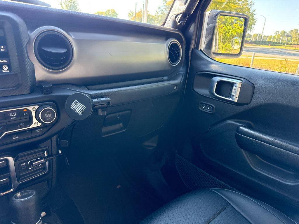 Used 2021 Jeep Gladiator Sport AWD/4WD image 17