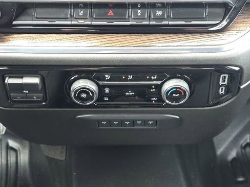 Used 2024 Chevrolet Silverado 3500 LT image 30