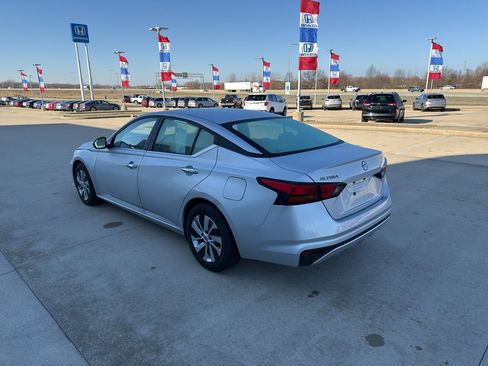 Used 2023 Nissan Altima 2.5 S image 7