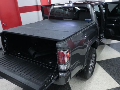 Used 2021 Toyota Tacoma Limited RWD image 29
