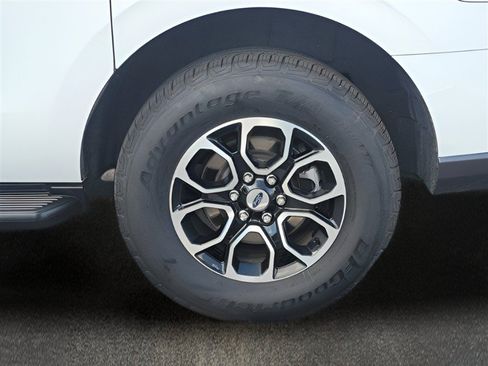 Used 2024 Ford Expedition Max XLT RWD image 28
