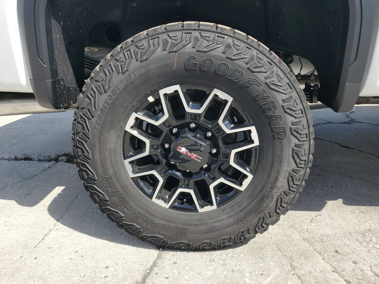 New 2026 GMC Sierra 2500 AT4X AWD/4WD image 6