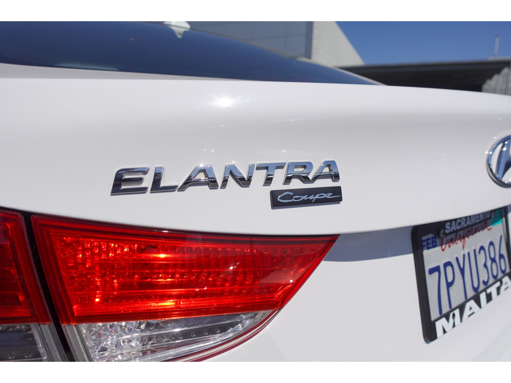 Used 2013 Hyundai Elantra FWD image 23