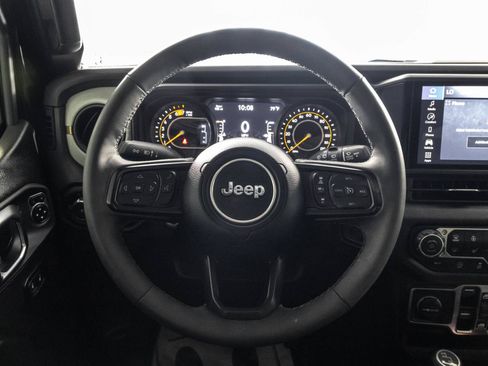 Used 2025 Jeep Wrangler Unlimited Sport AWD/4WD image 26