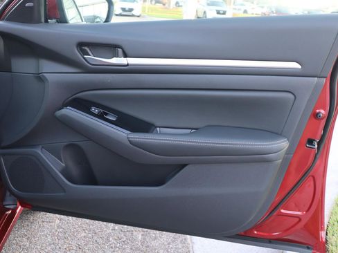 Used 2025 Nissan Altima 2.5 SL image 47