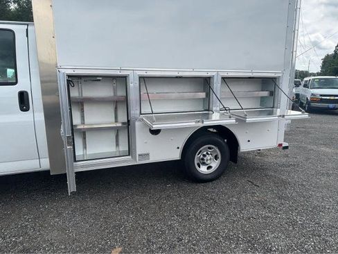 New 2025 Chevrolet Express 3500 w/ Power Convenience Package image 20