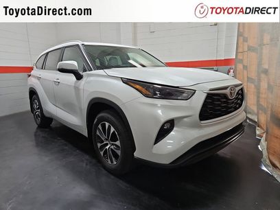 New 2025 Toyota Highlander XLE