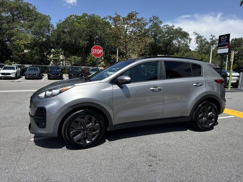 Used 2022 Kia Sportage Nightfall Edition FWD image 10
