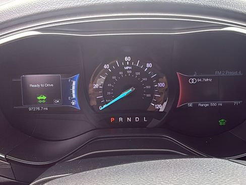 Used 2019 Ford Fusion SE FWD image 14