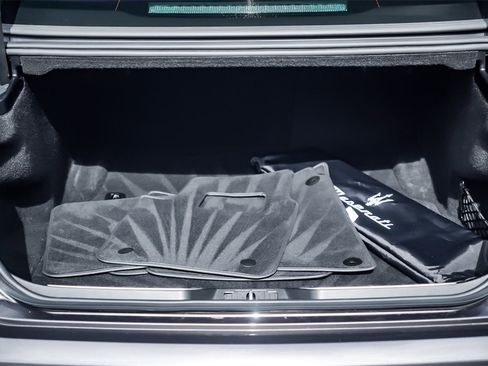 Certified 2022 Maserati Quattroporte Trofeo image 40