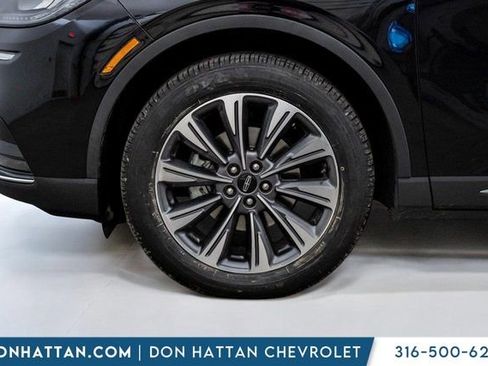 Used 2021 Lincoln Corsair Reserve image 39