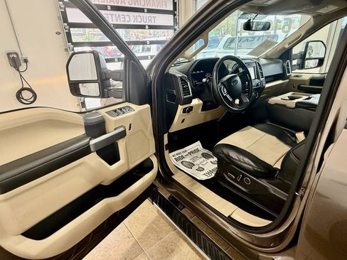 Used 2015 Ford F150 XLT w/ Equipment Group 302A Luxury RWD image 12