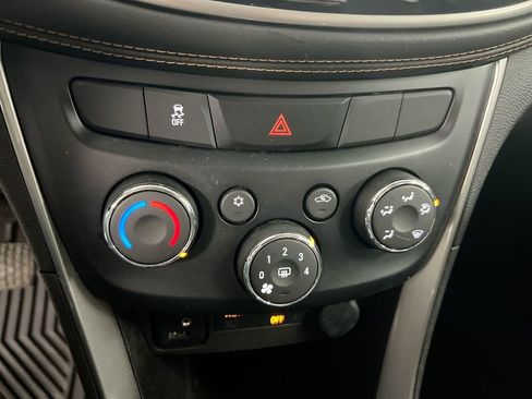 Used 2017 Chevrolet Trax LT w/ Driver Confidence Package image 16