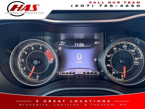 Used 2021 Jeep Cherokee Trailhawk w/ Technology Group image 15