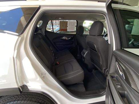 Used 2024 GMC Terrain SLE w/ Driver Convenience Package AWD/4WD image 40