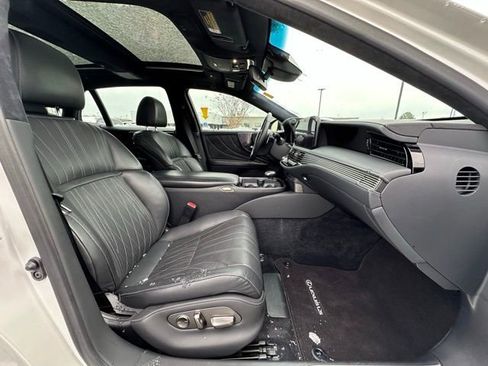 Used 2021 Lexus LS 500 AWD w/ Interior Upgrade Package image 32