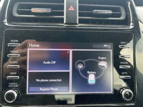 Used 2020 Toyota Prius LE image 14