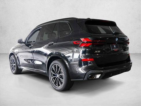Used 2026 BMW X5 xDrive40i w/ M Sport Package AWD/4WD image 7