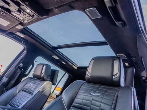 Used 2024 Cadillac Escalade ESV Sport Platinum w/ LPO, ONYX Package image 18