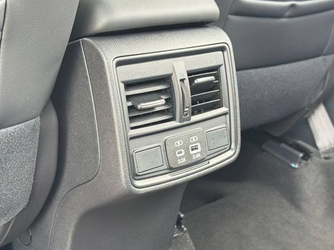 Used 2026 Subaru Forester Premium AWD/4WD image 21