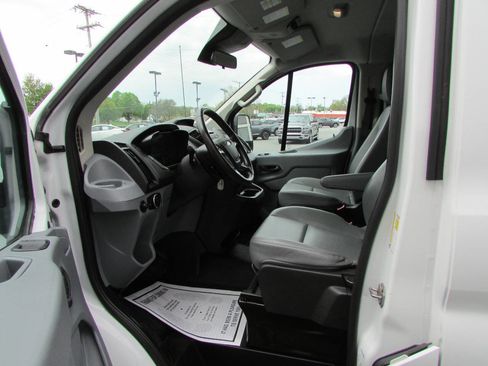 Used 2016 Ford Transit 350 XL RWD image 7