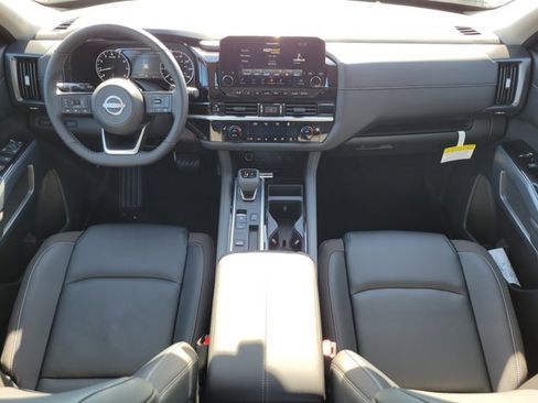 New 2025 Nissan Pathfinder SL image 20