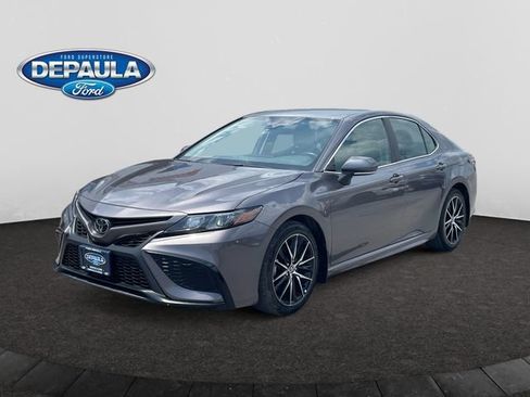 Used 2024 Toyota Camry SE FWD image 1