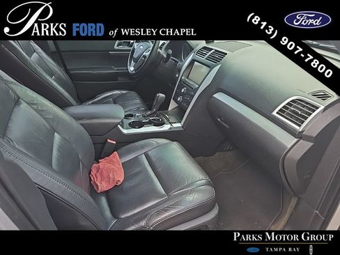 Used 2014 Ford Explorer XLT w/ Equipment Group 202A FWD image 5
