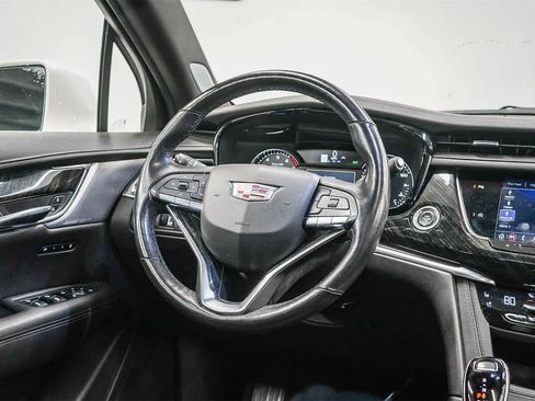 Used 2020 Cadillac XT6 Premium Luxury image 15