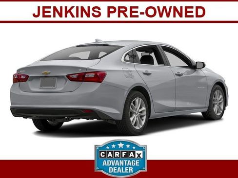 Used 2016 Chevrolet Malibu LT image 2