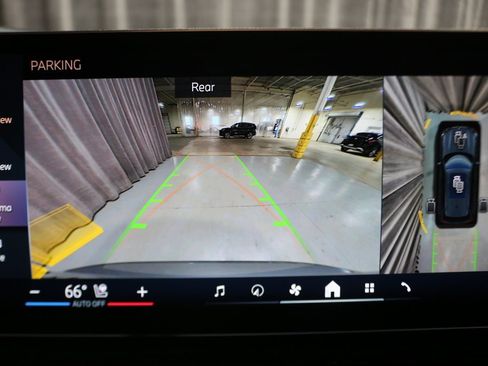 Certified 2024 BMW X5 xDrive40i w/ M Sport Package image 18