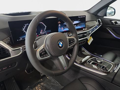 Used 2026 BMW X5 sDrive40i w/ M Sport Package RWD image 11