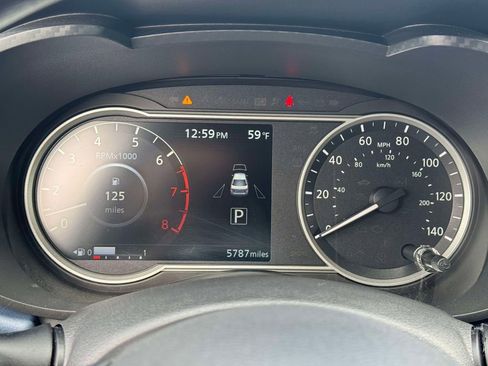 Certified 2025 Nissan Versa SV w/ Trunk Package image 23