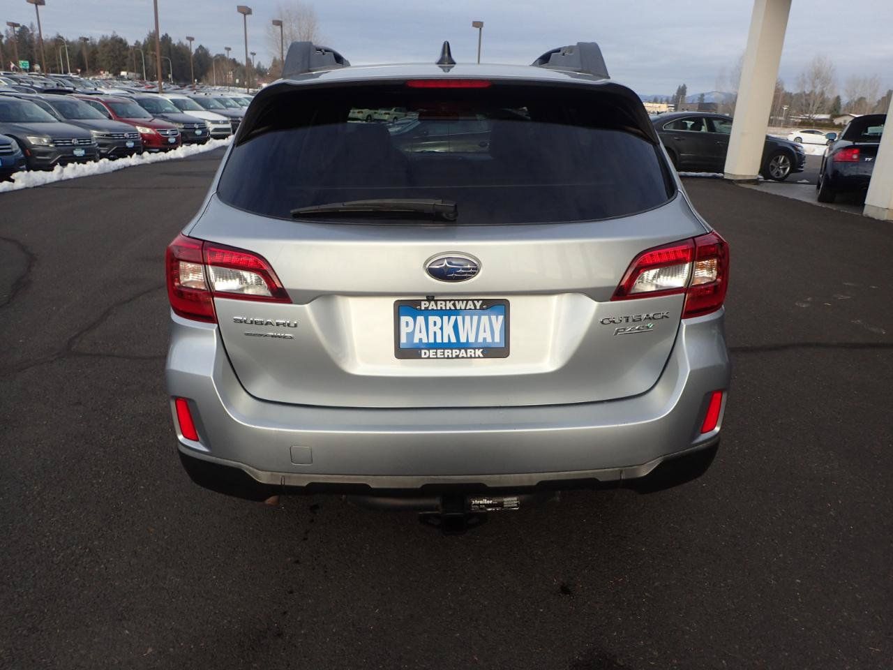 Used 2016 Subaru Outback 2.5i Limited AWD/4WD image 4