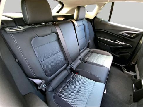 Used 2026 Chevrolet Trax LT FWD image 19