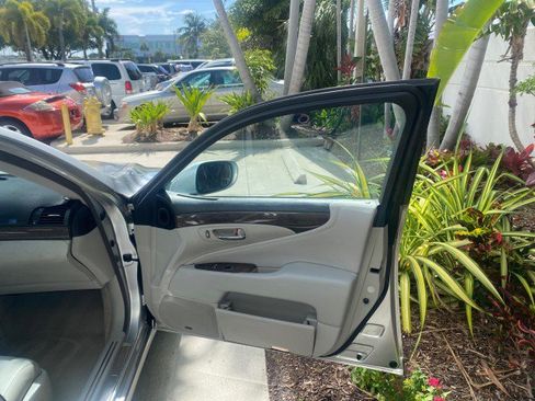 Used 2008 Lexus LS 460 image 12