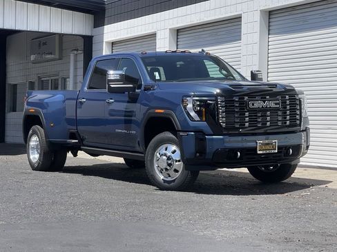New 2026 GMC Sierra 3500 Denali Ultimate AWD/4WD image 1