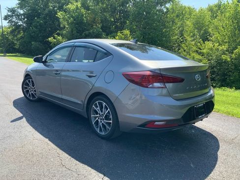 Used 2019 Hyundai Elantra Limited w/ Ultimate Package 02 FWD image 11