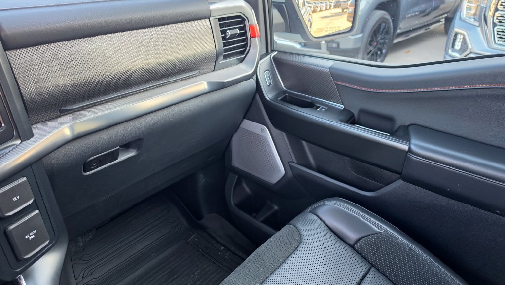 Used 2025 Ford F150 Raptor AWD/4WD image 15
