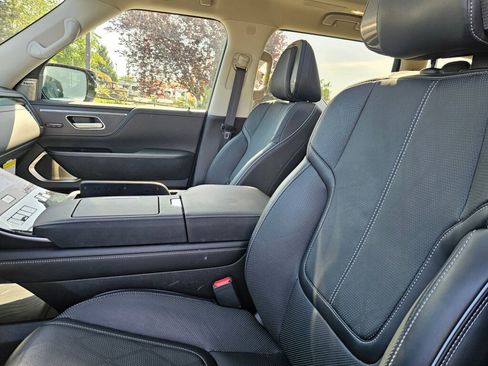 Used 2025 INFINITI QX80 Sensory w/ Premium Cargo Package AWD/4WD image 26