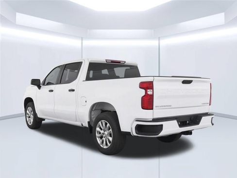 Used 2024 Chevrolet Silverado 1500 Custom RWD image 5