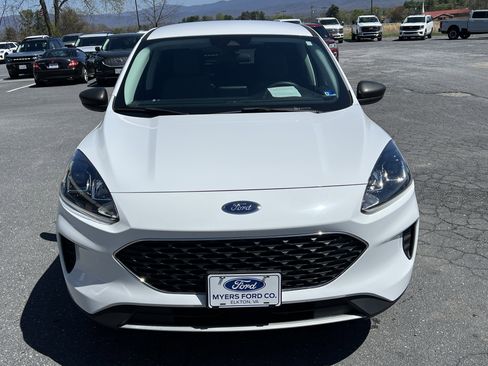 Used 2022 Ford Escape SE image 3
