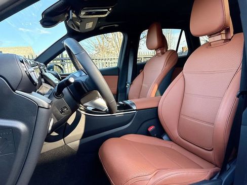 Used 2026 Mercedes-Benz GLC 300 4MATIC image 13