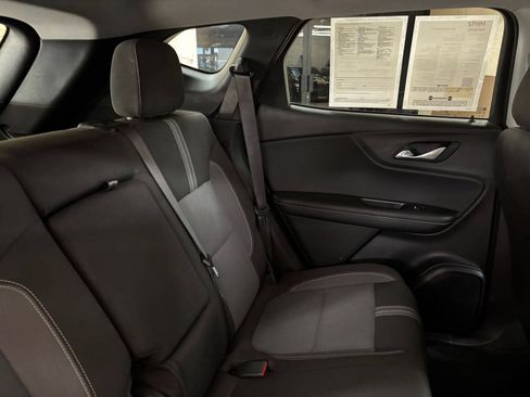 Used 2025 Chevrolet Blazer LT FWD image 38
