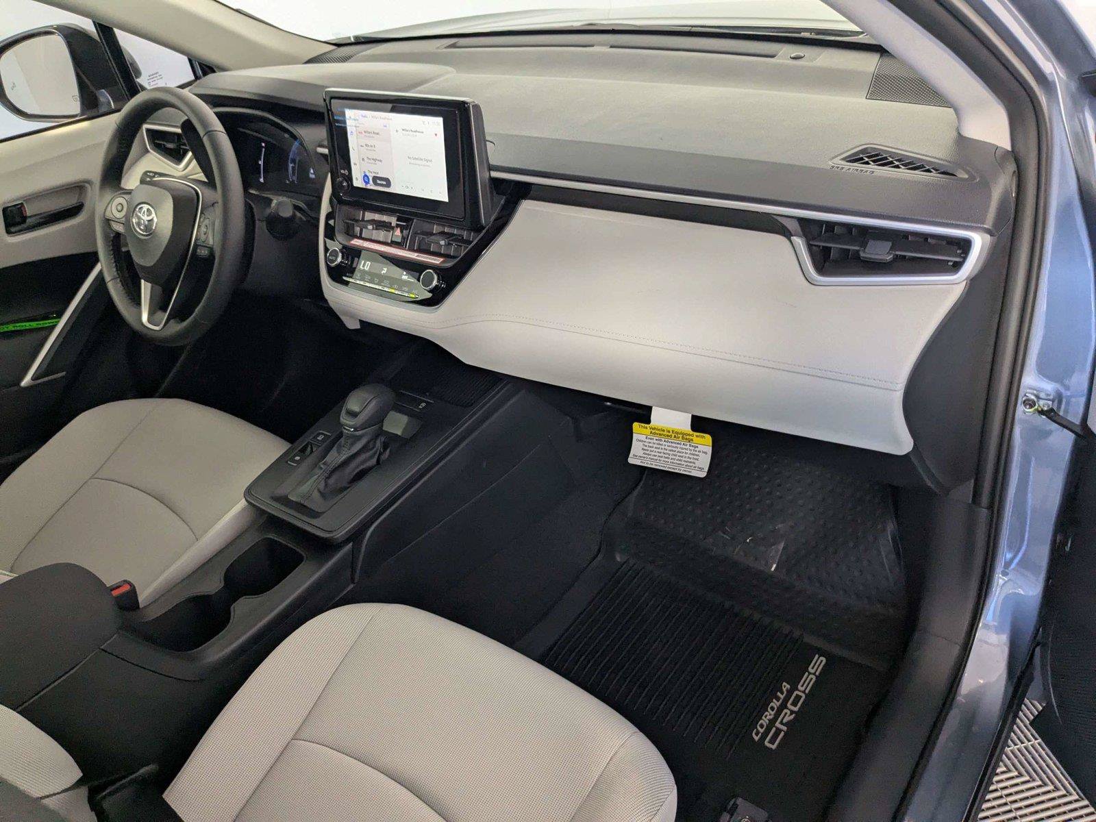 New 2026 Toyota Corolla Cross LE FWD image 19
